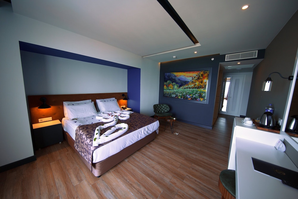 Sey Beach Hotel & Spa 11/50