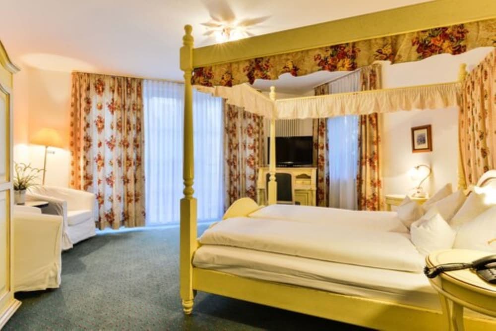 Flair Hotel Vier Jahreszeiten 26/67