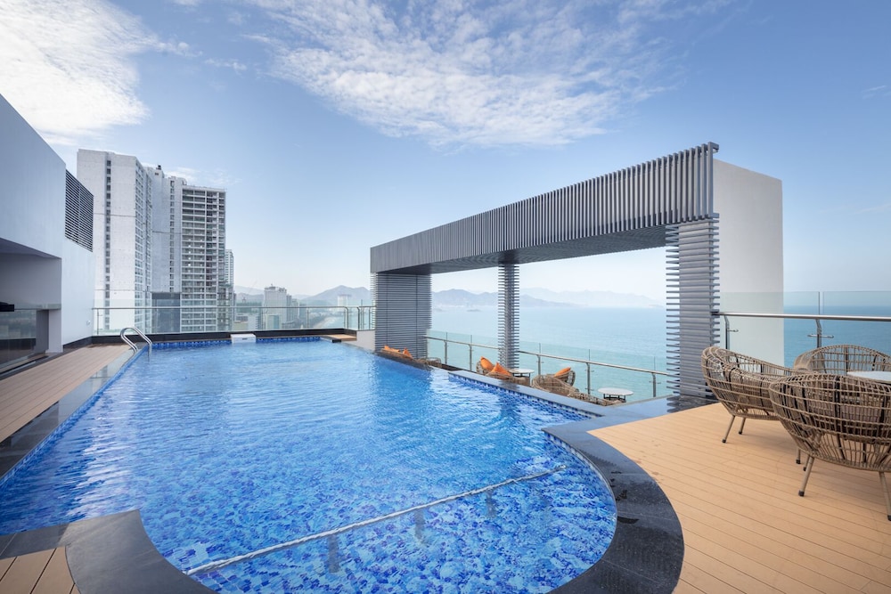 Comodo Nha Trang Hotel 46/50