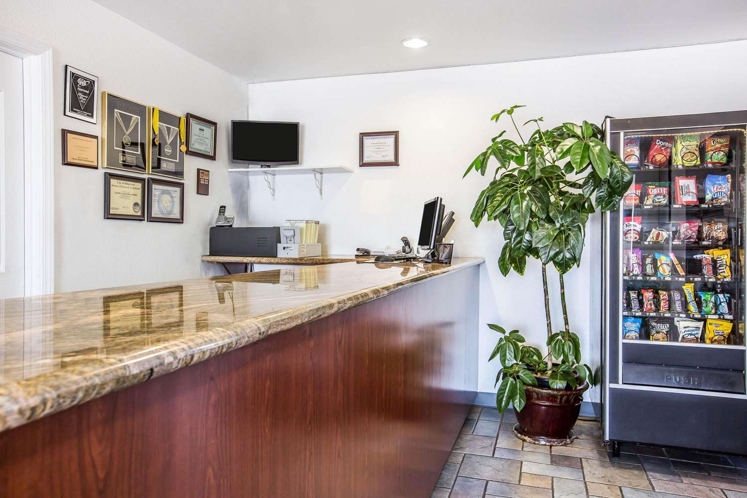 Days Inn by Wyndham Ridgecrest near China Lake Naval Station 2/14