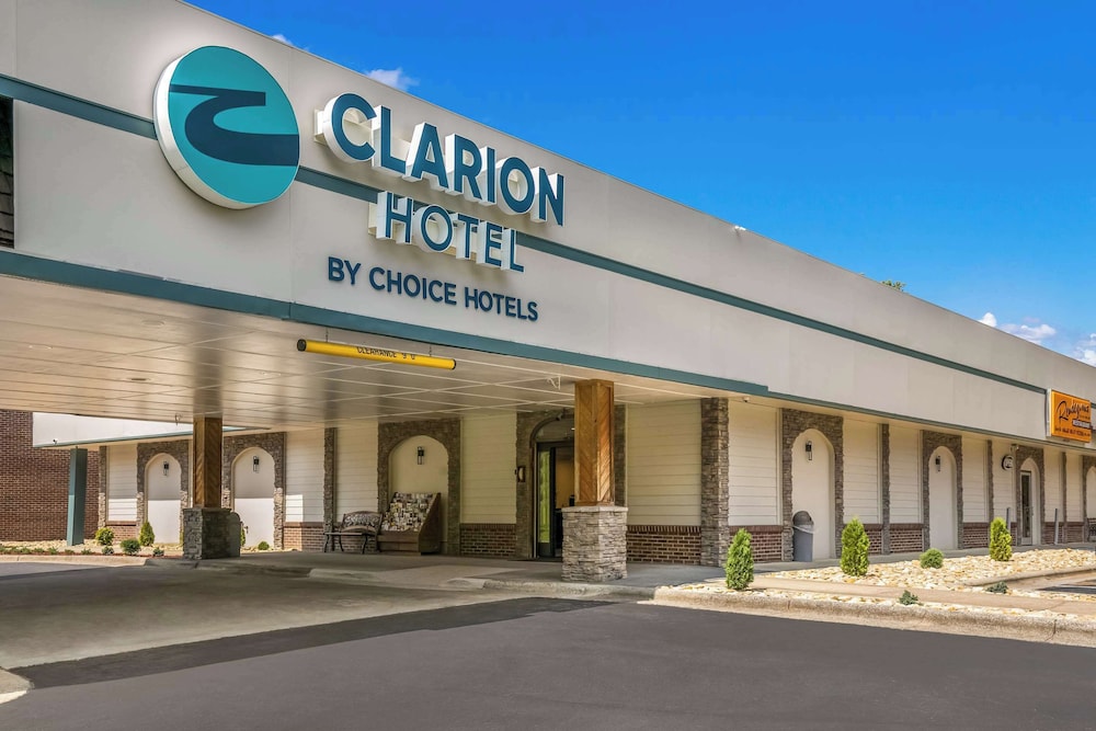 Clarion Hotel Conference Center Maggie Valley NC 2/32
