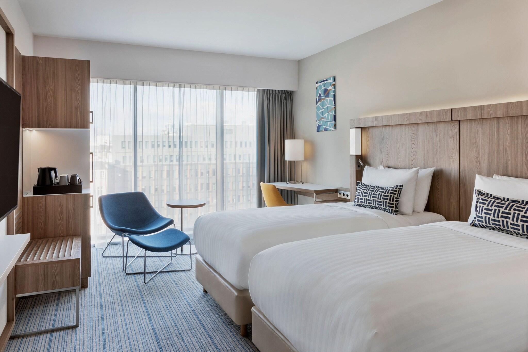 Room, Twin Beds, City View