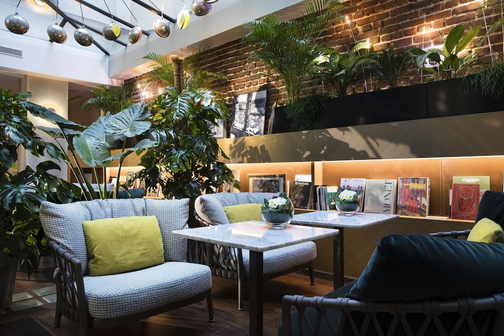 Hotel Le Six 52/63