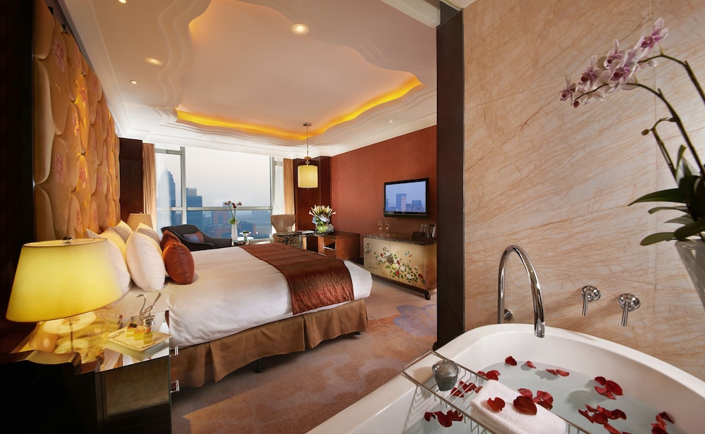 New Century Grand 29/29