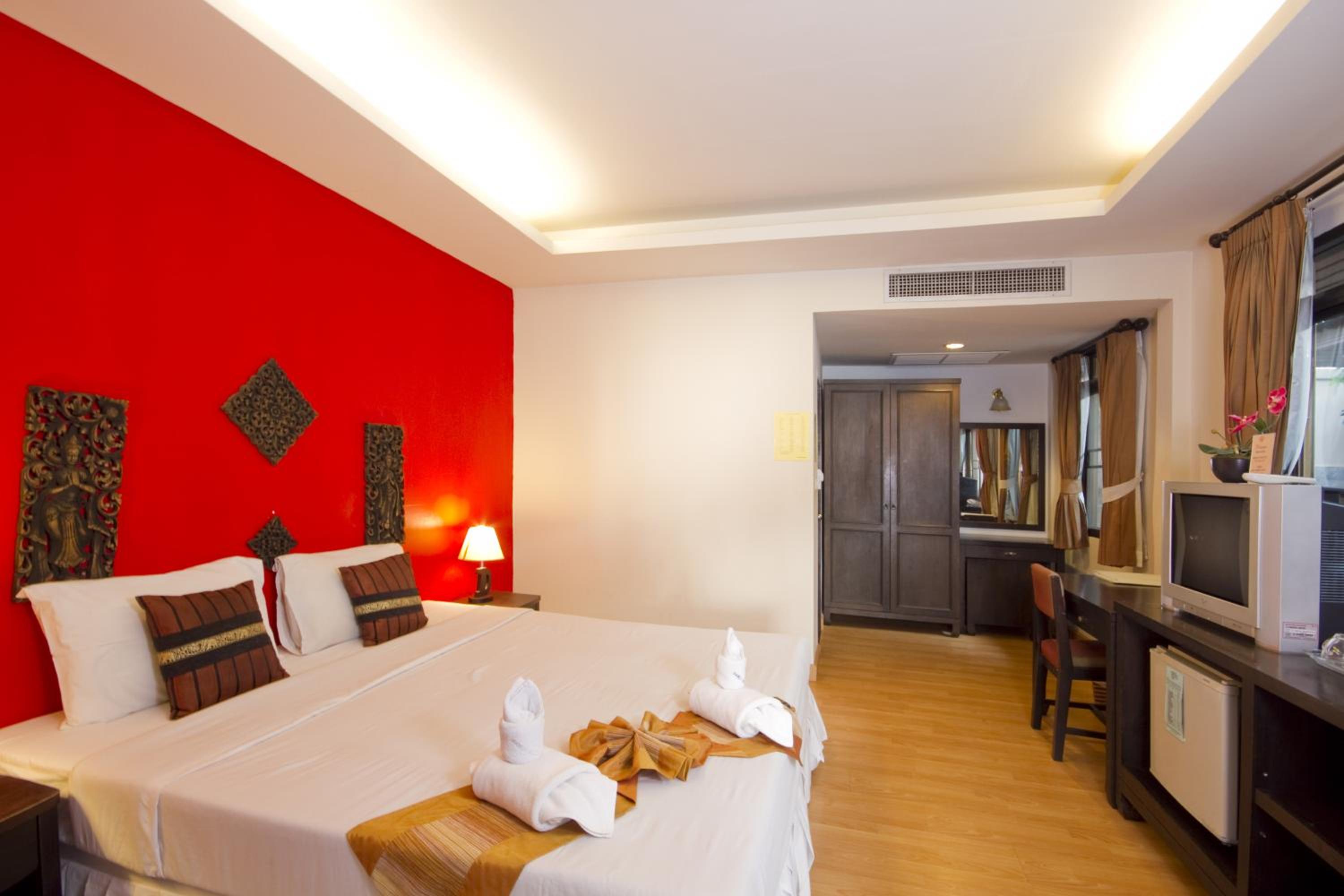Deluxe, Sea View