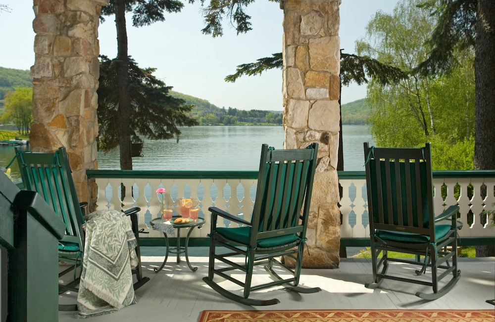 Lake Pointe Inn 26/50