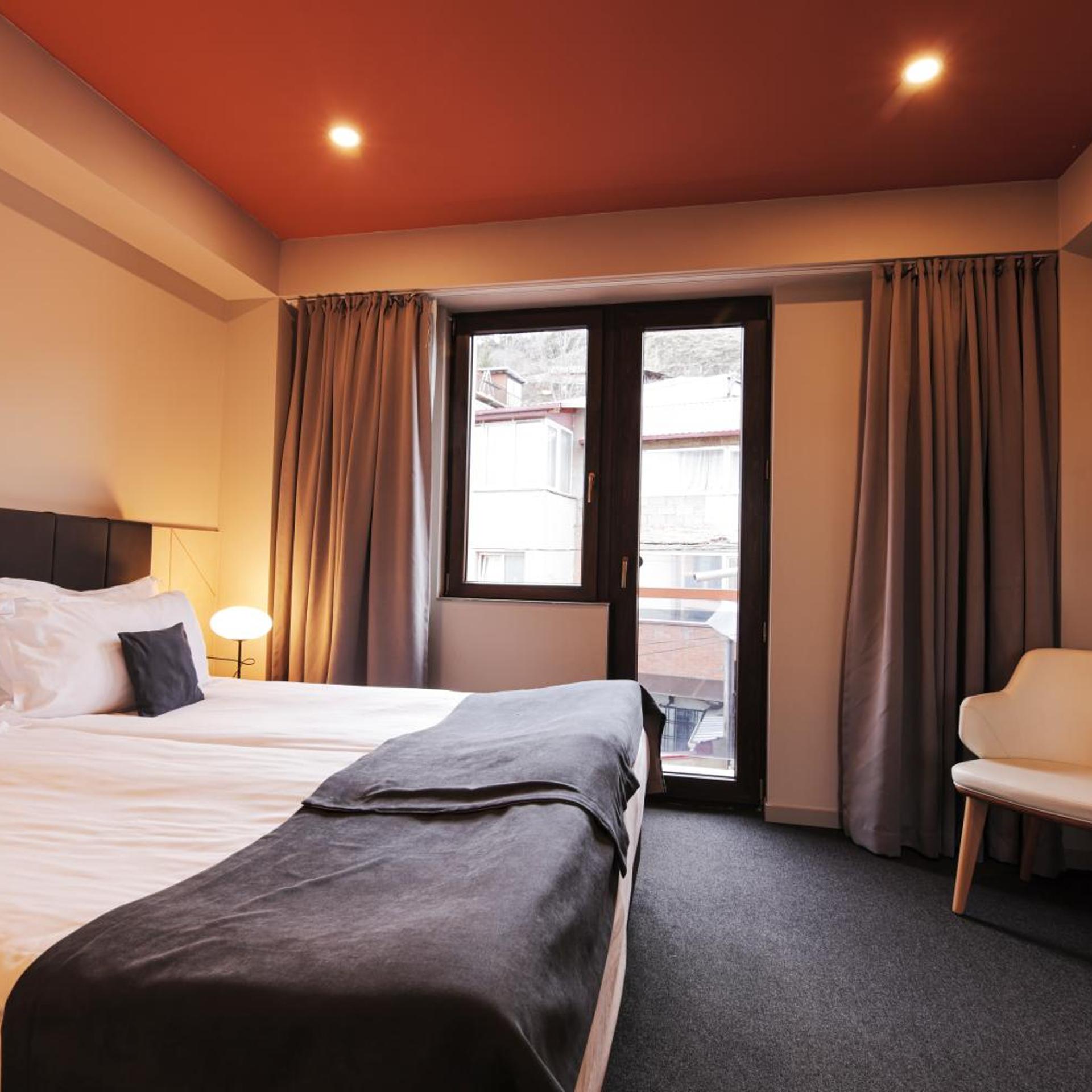 Standard, Double Bed