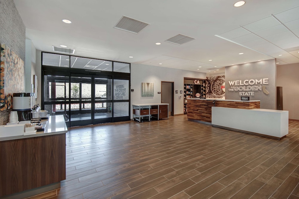 Hampton Inn & Suites Sunnyvale Silicon Valley 45/60