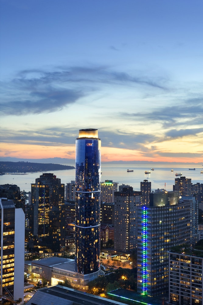 Embarc Vancouver 16/52