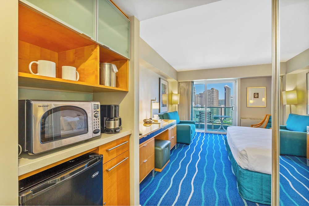 Castle at Ala Moana Hotel 32/59
