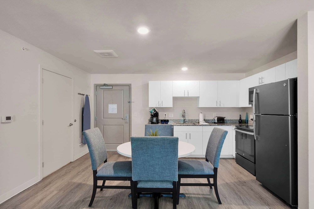 WaterWalk Extended Stay by Wyndham Charlotte - Arrowood 44/63