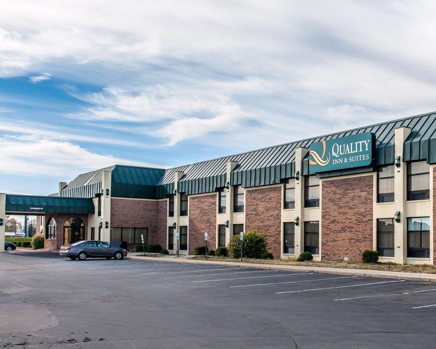 Quality Inn & Suites Shelbyville I-74, IN 3/20