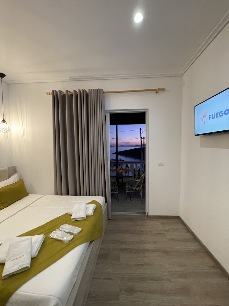 Relax Mea Hotel 10/50