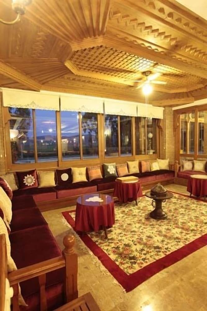 KERME OTTOMAN PALACE 42/68