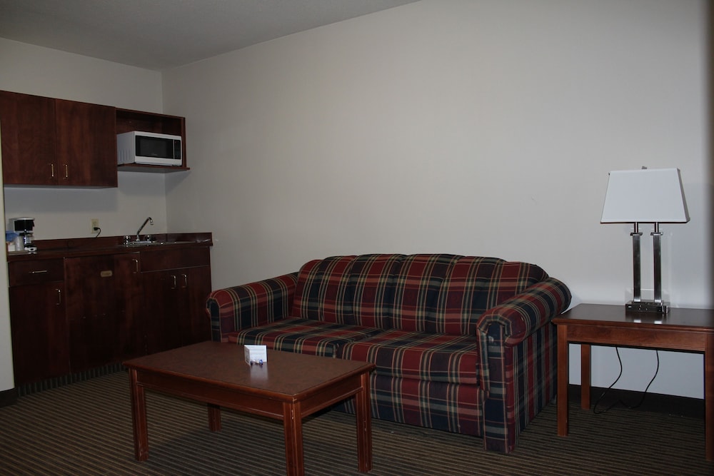 Foxwood Inn and Suites 28/38