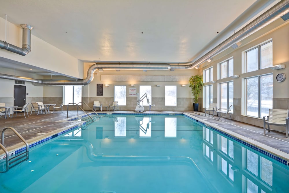 Hyatt Place Chicago/Naperville/Warrenville 5/68