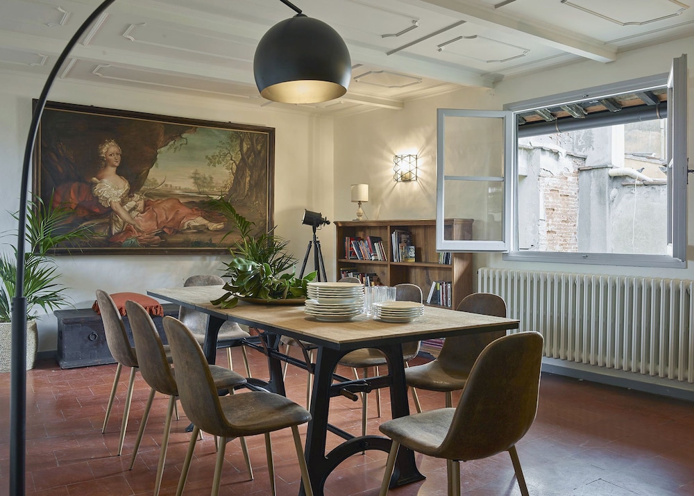 Amazing View to Pitti Palace 3BD Apt 13/24