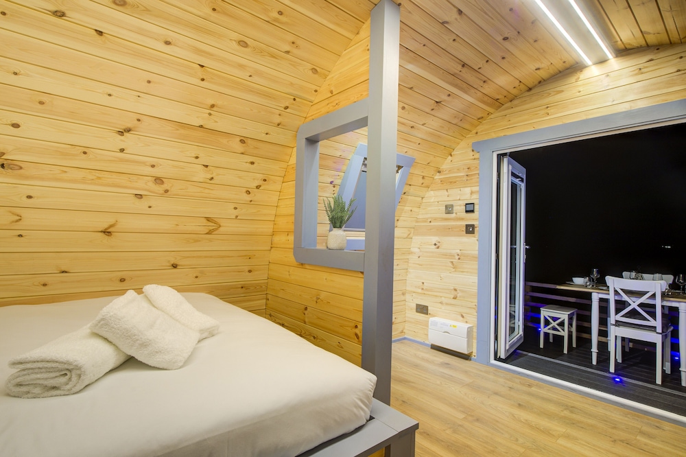 Beach Pod, Luxury, Double Bed, Sofa