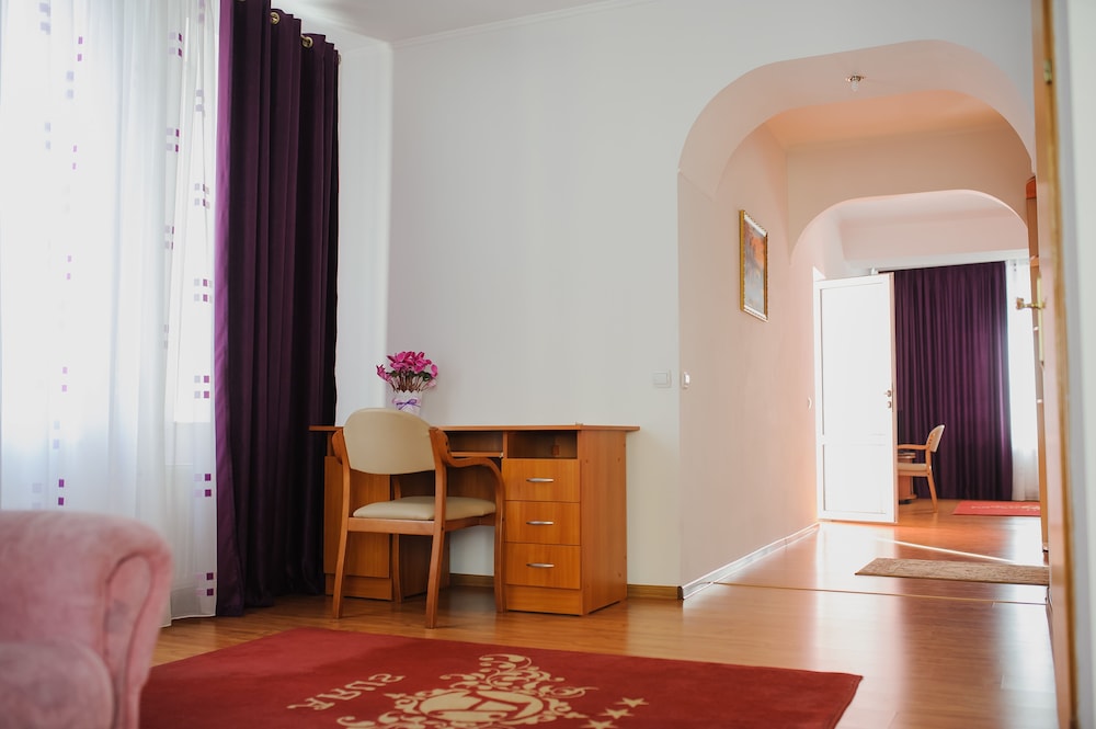 Villa Arus Hotel 7/63
