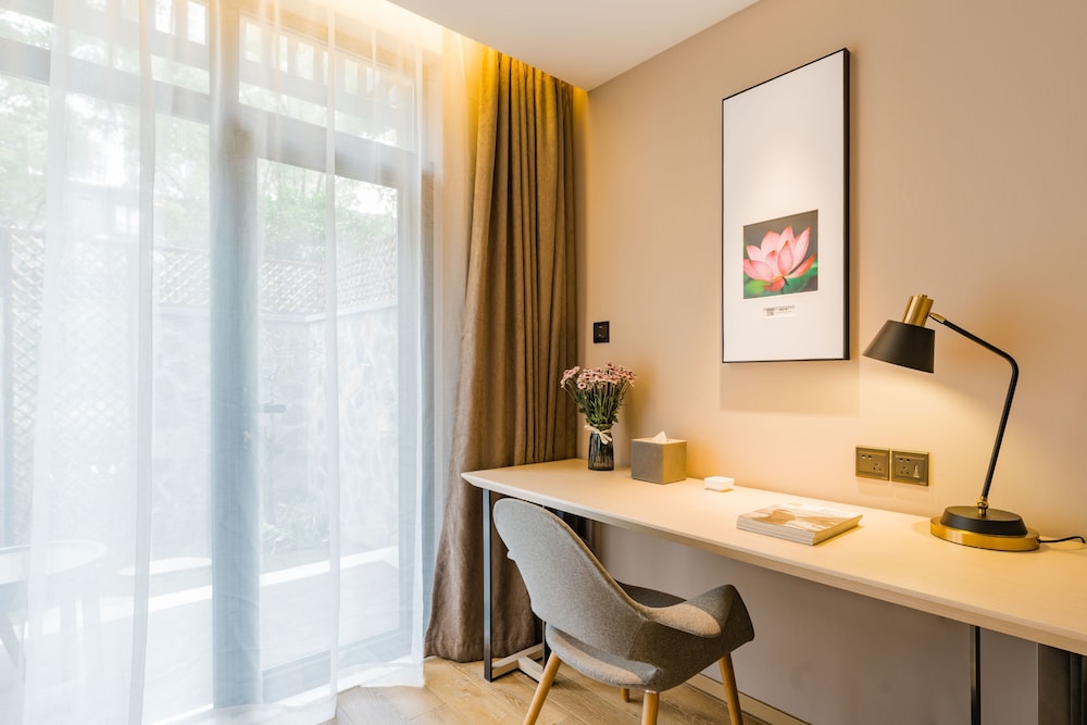 Atour S Hotel Shanghai Oriental Pearl Tower 56/68