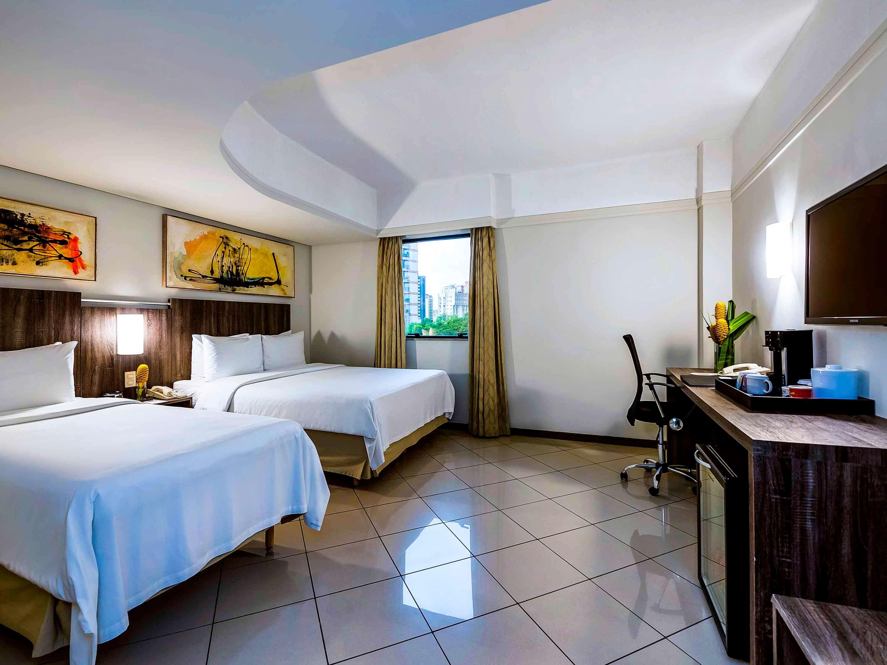 SUPERIOR, EXECUTIVE, 2 DOUBLE BEDS