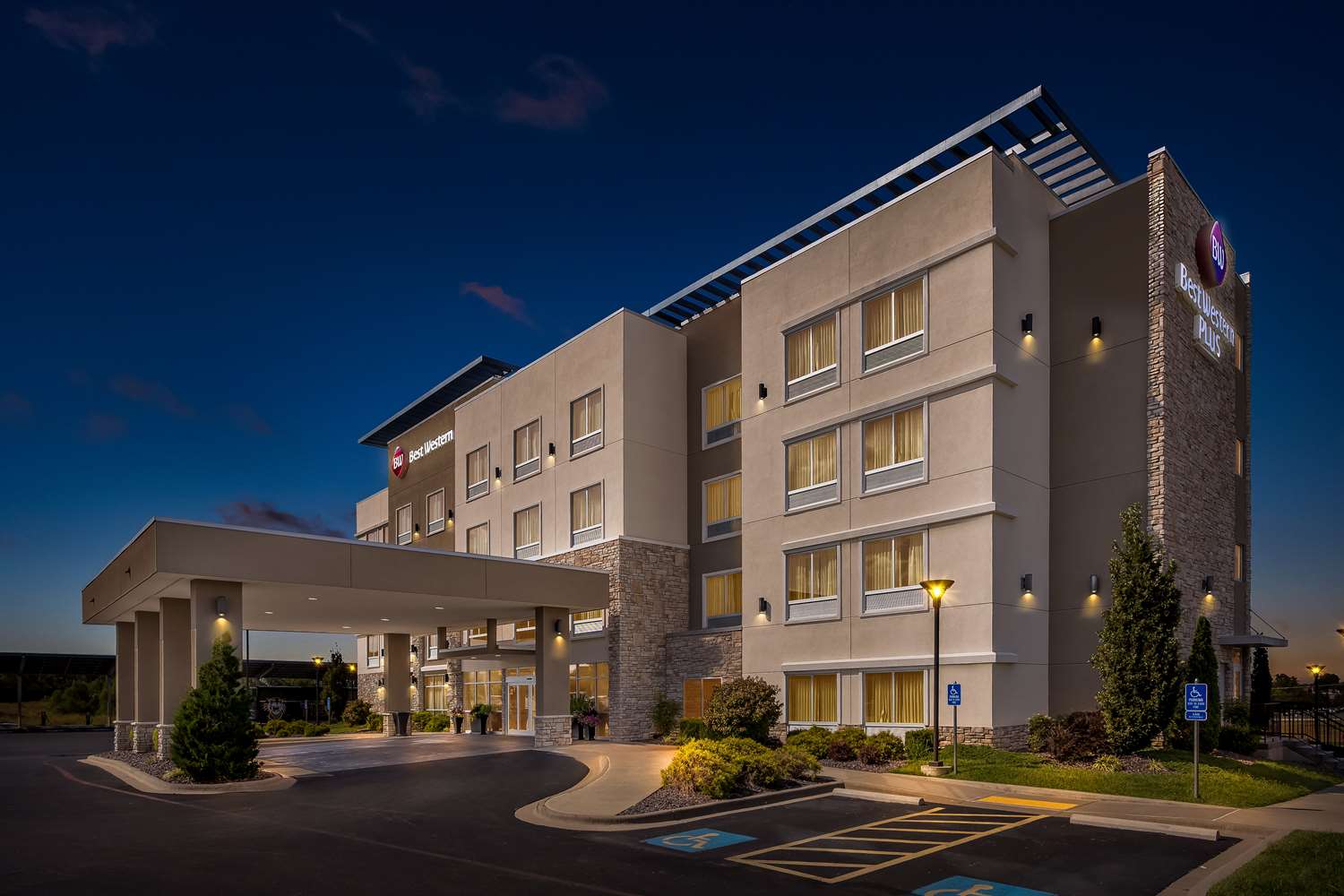 Best Western Plus Bolivar Hotel & Suites 2/46
