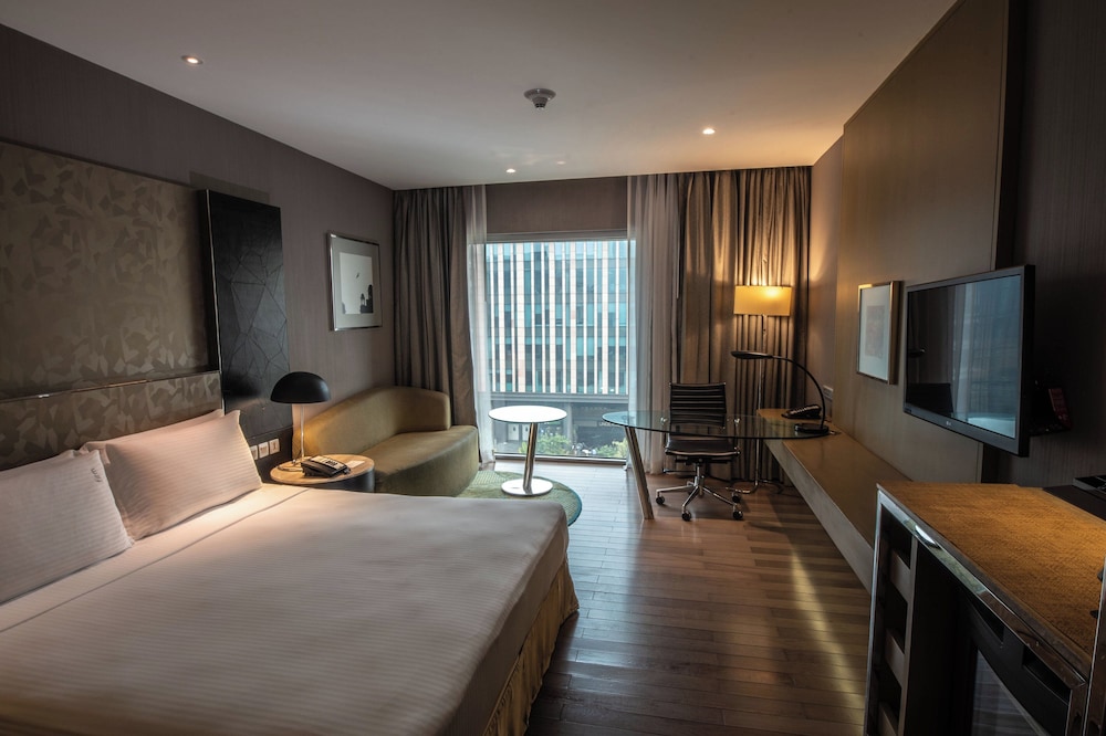 Standard, King Bed, Accessible