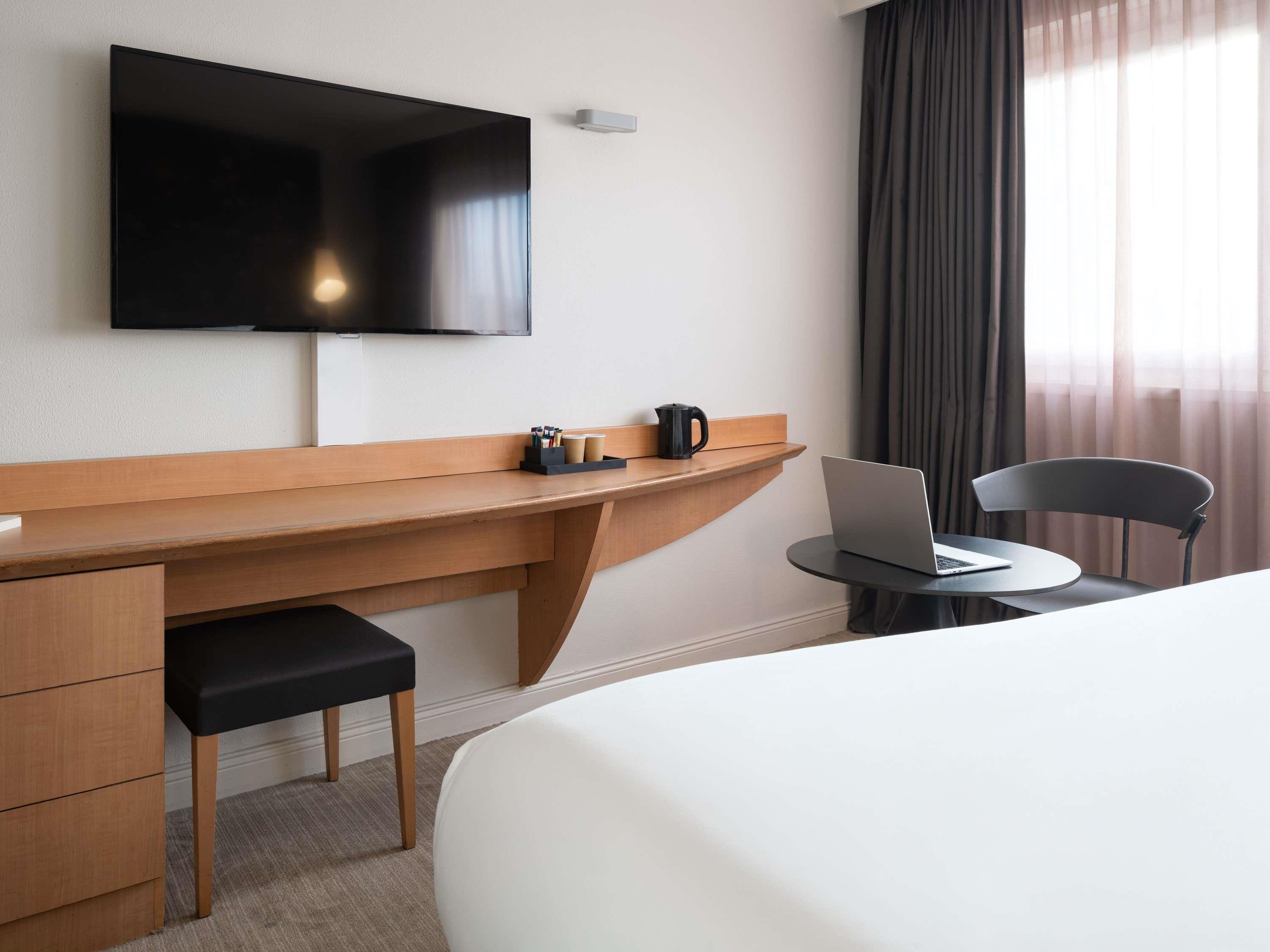 غرفة قياسية بسريرين منفصلين مع أريكة، Mercure Paris La Defense 4/5