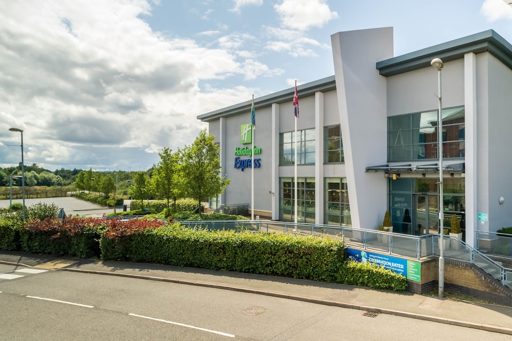 Holiday Inn Express Birmingham - Walsall 20/23