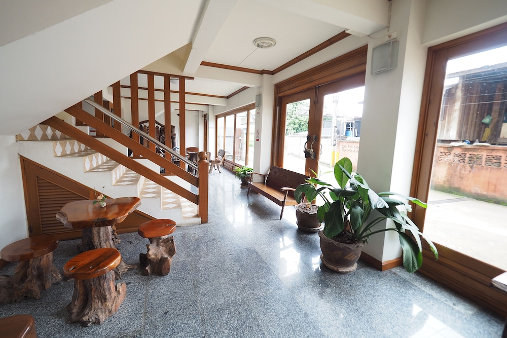 Fah Place Hotel 19/26