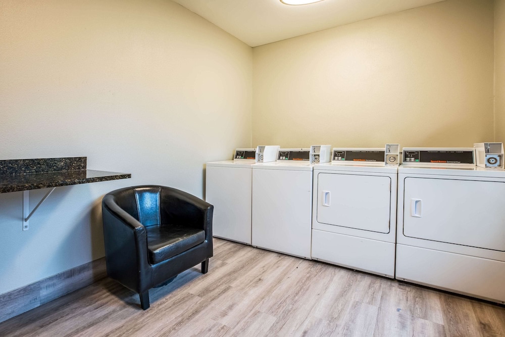 La Quinta Inn Suites By Wyndham Newport 19/40