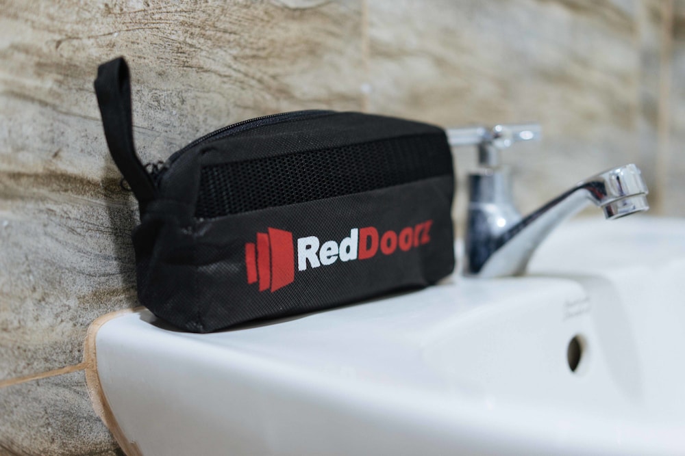 Reddoorz Plus Poblacion District Davao 22/32