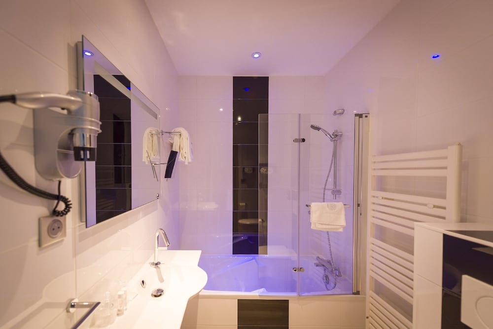 Hotel the Originals Saumur Ouest La Saulaie 18/63