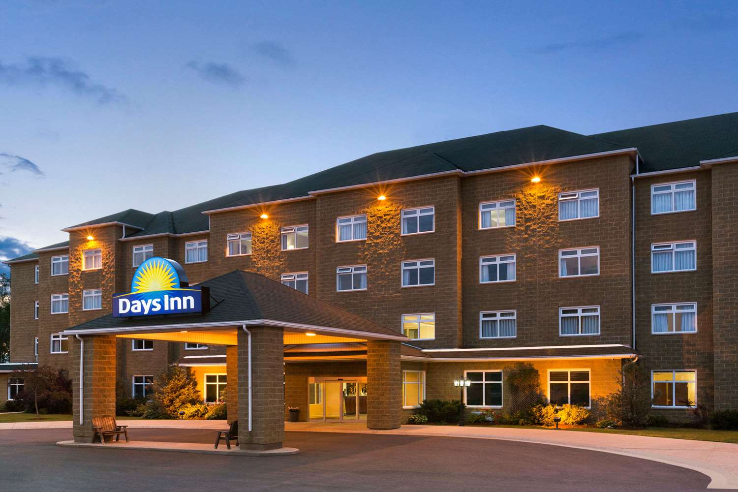Days Inn by Wyndham Oromocto Conference Centre 2/12