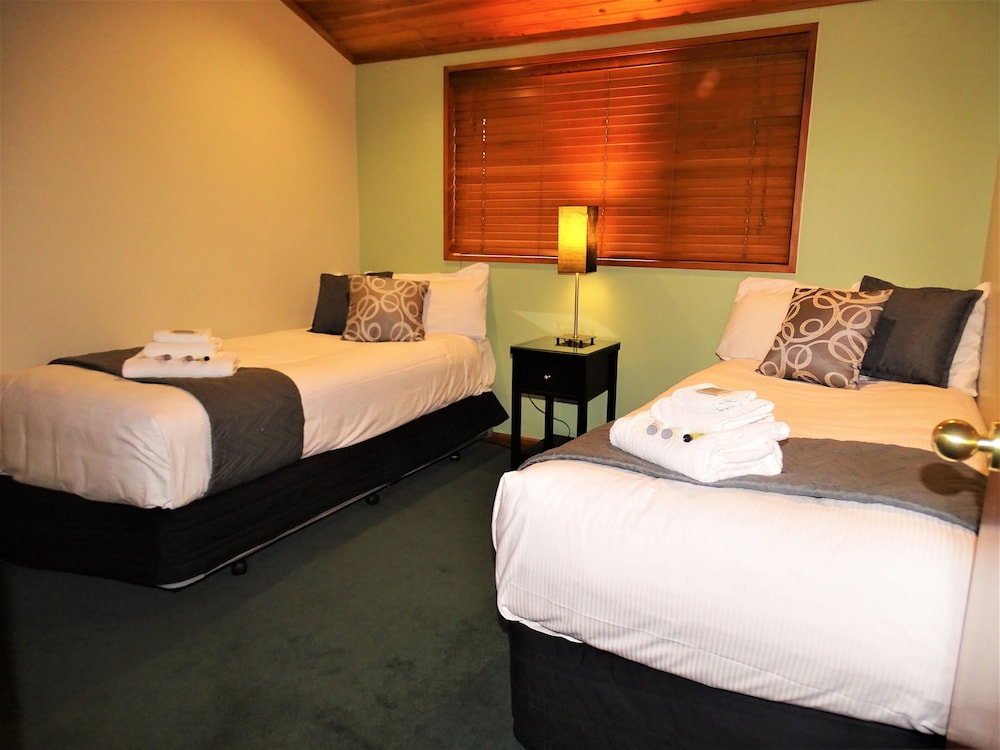 The Marlborough Riverside Hotel 16/48