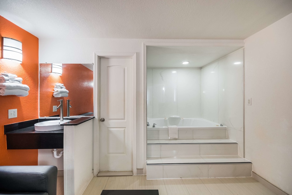 Motel6 Houston, TX - Brookhollow 15/48