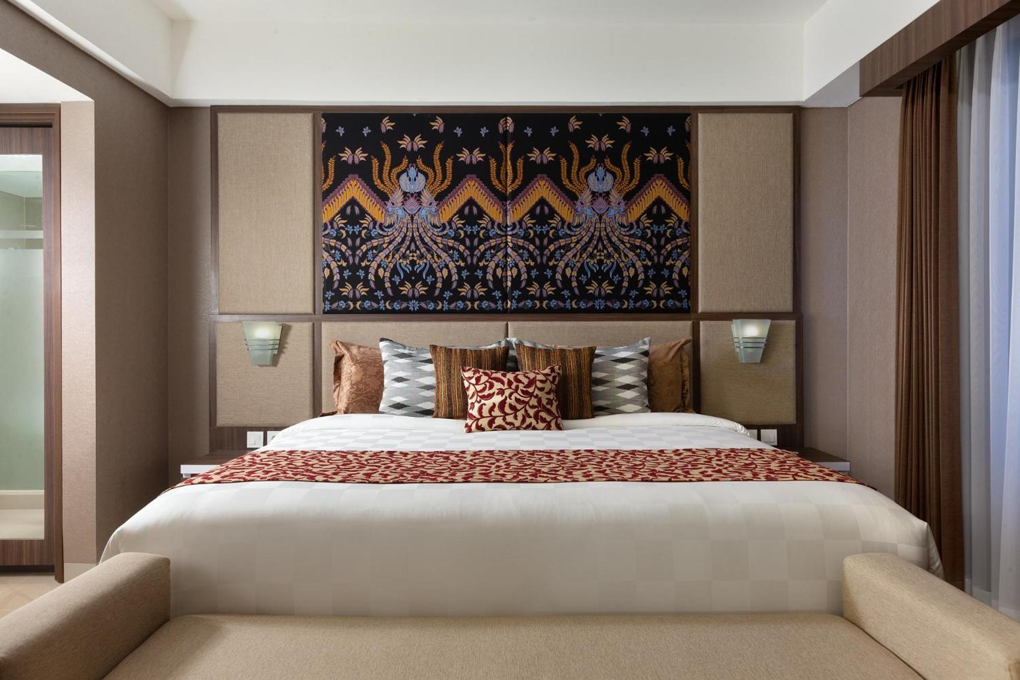 Room at The Alana Hotel & Conference Center Malioboro Yogyakarta By Aston, YOGYAKARTA