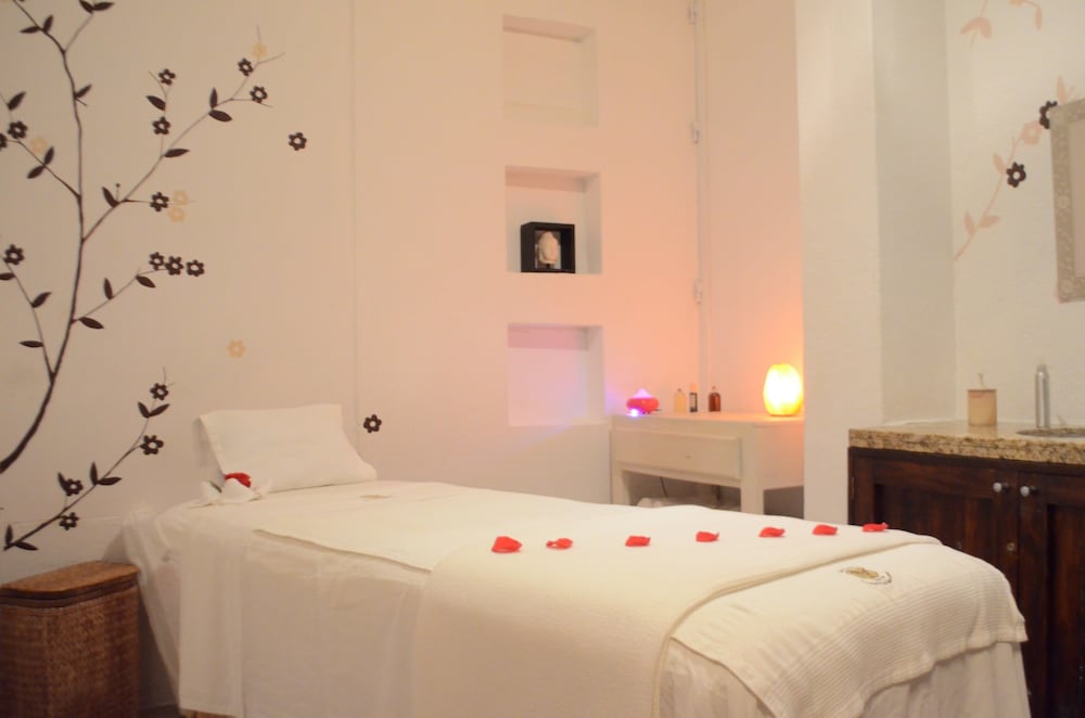 Doña Urraca Hotel &amp; Spa 37/67