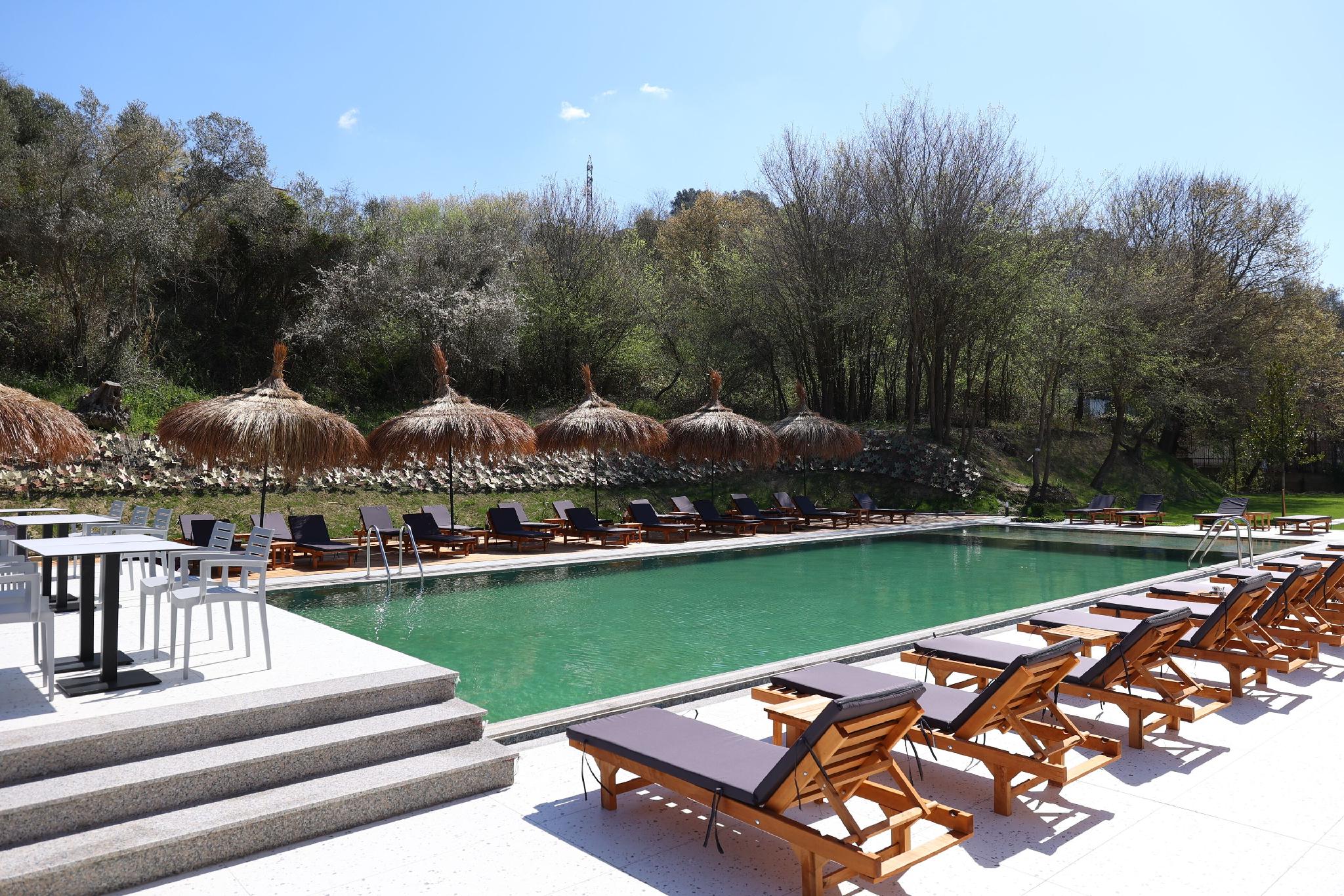 Olivia Hill Resort 30/34