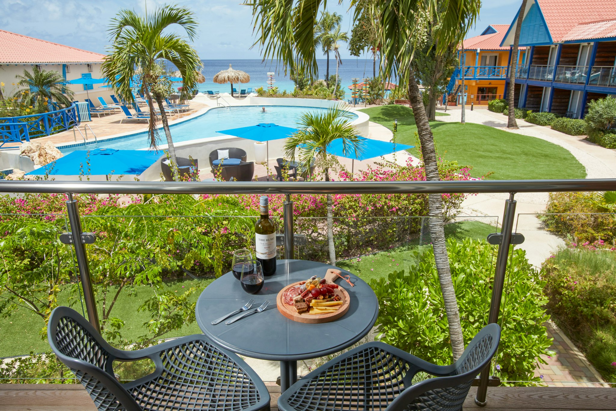 Divi Flamingo Beach Resort 23/47