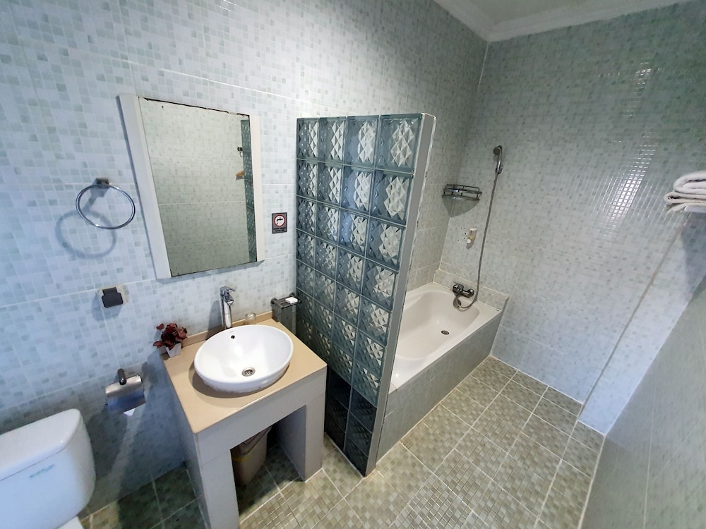 Rene Hotel 22/41
