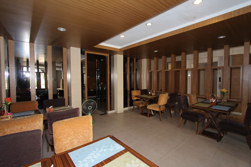 Honey Lodge 20/29