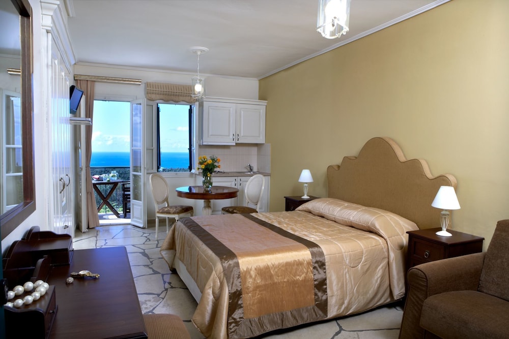 Studio, Sea View