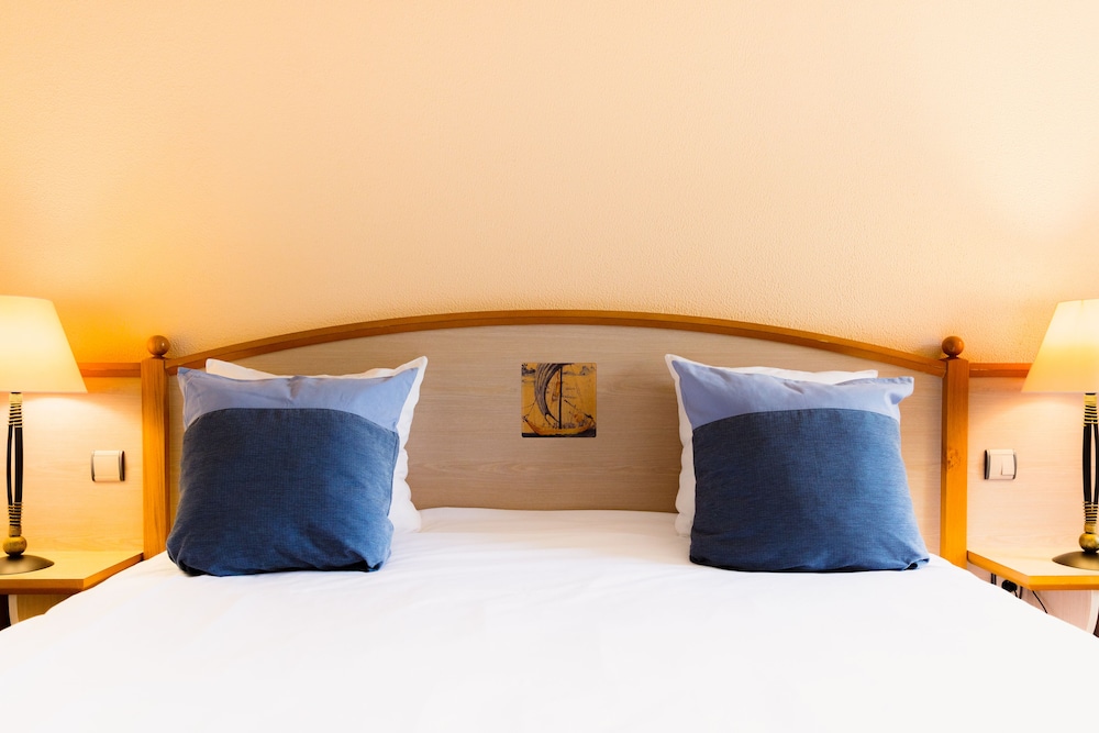 Mercure Nevers Pont De Loire 14/67