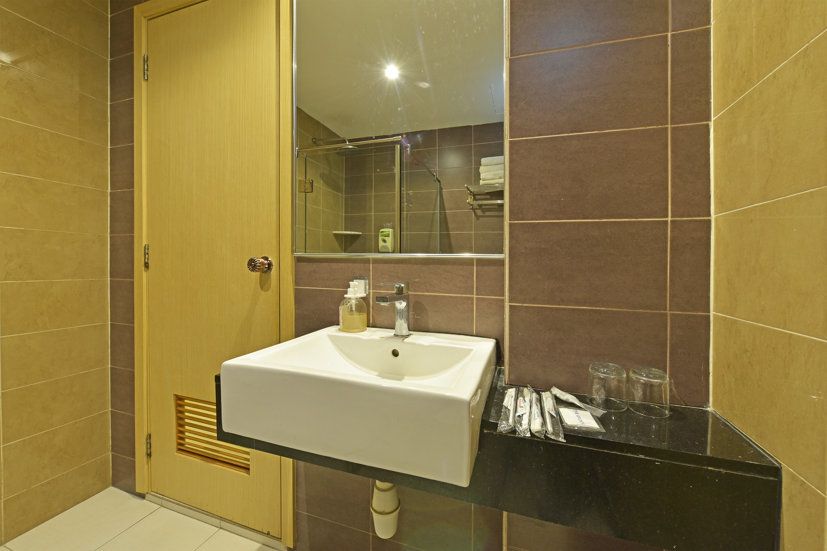 Townhouse Oak Melaka Near Dataran Pahlawan Formerly Ideals Hotel 49/49