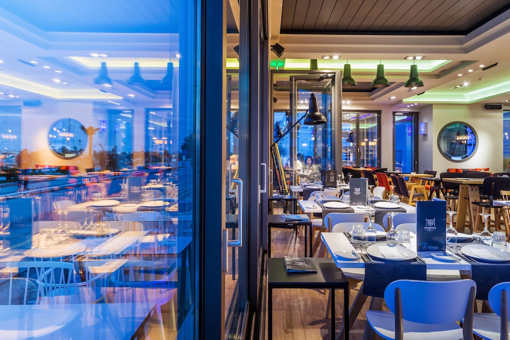 Porto Marine Hotel 53/64
