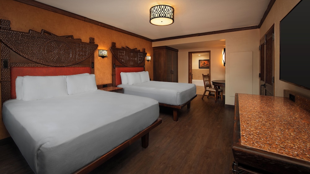 1 BEDROOM, SUITE, RESORT VIEW, CLUB FLOOR