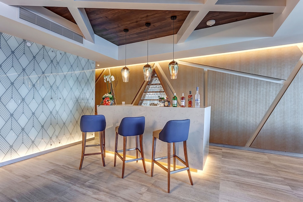 Royalton CHIC Cancun, An Autograph Collection (ex Royalton Cancun) 24/71