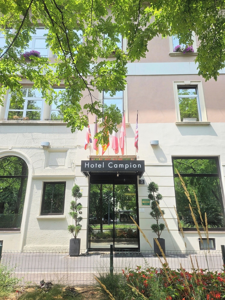 Hotel Campion 5/67