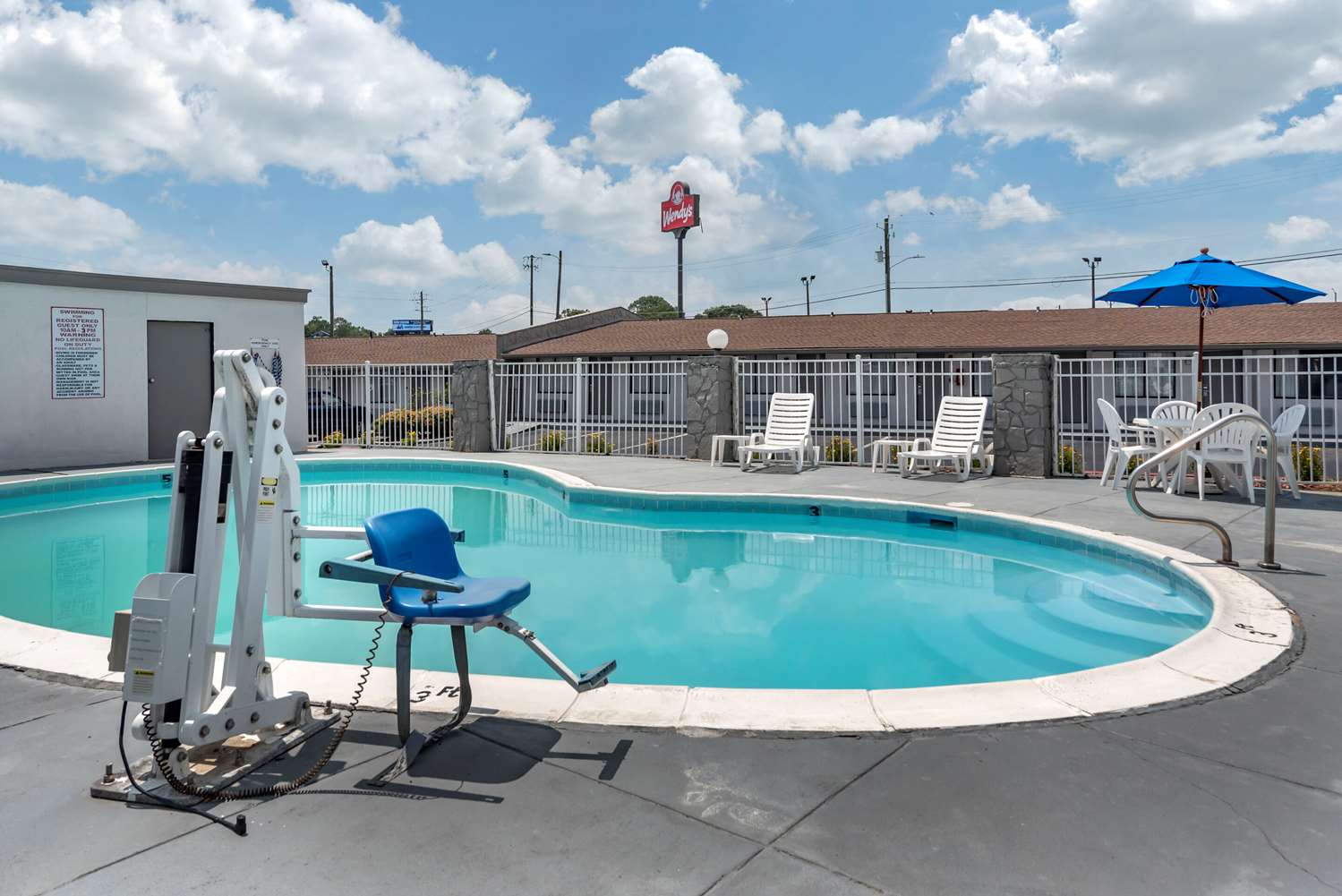 Econo Lodge Oxford near Choccolocco Park 35/37